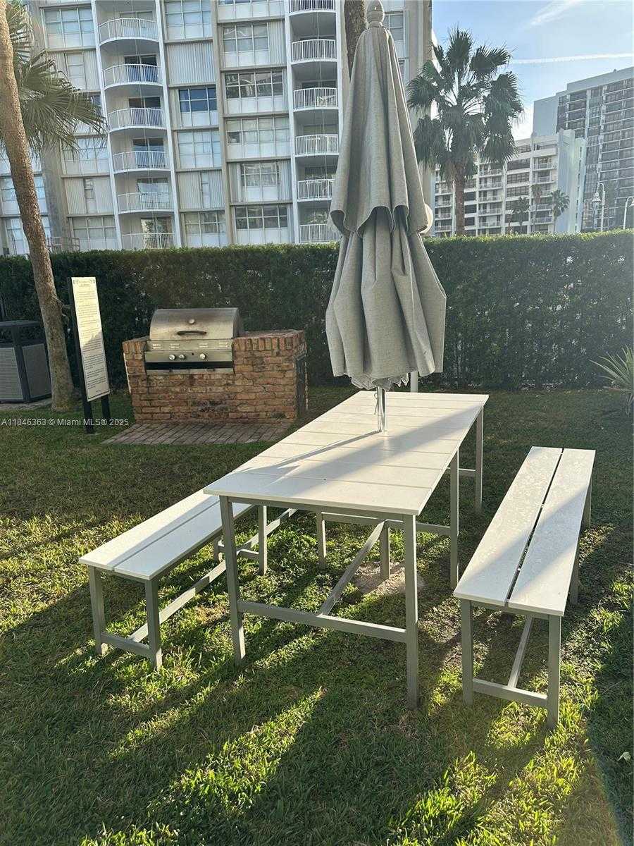 Small Image of 1408 BRICKELL BAY DR #706, Miami Number 22