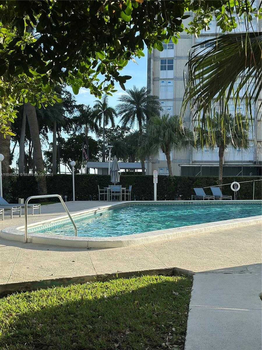 Small Image of 1408 BRICKELL BAY DR #706, Miami Number 26