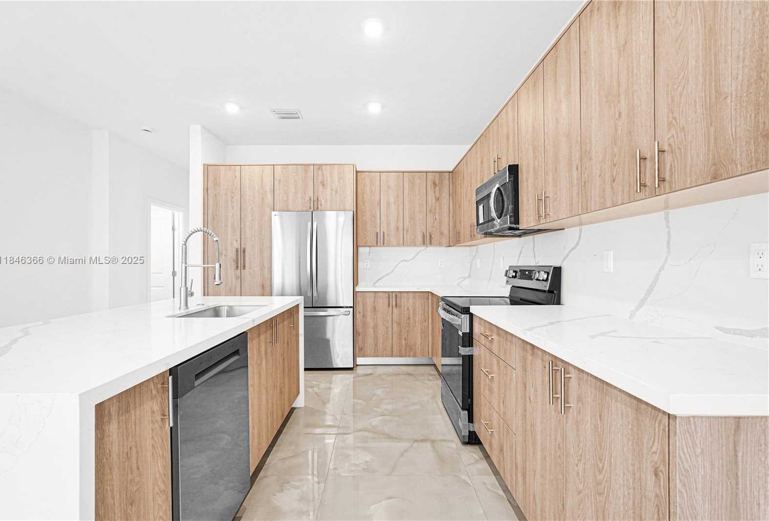 Small Image of 22479 SOUTH WEST 125 AVE #A, Miami Number 10