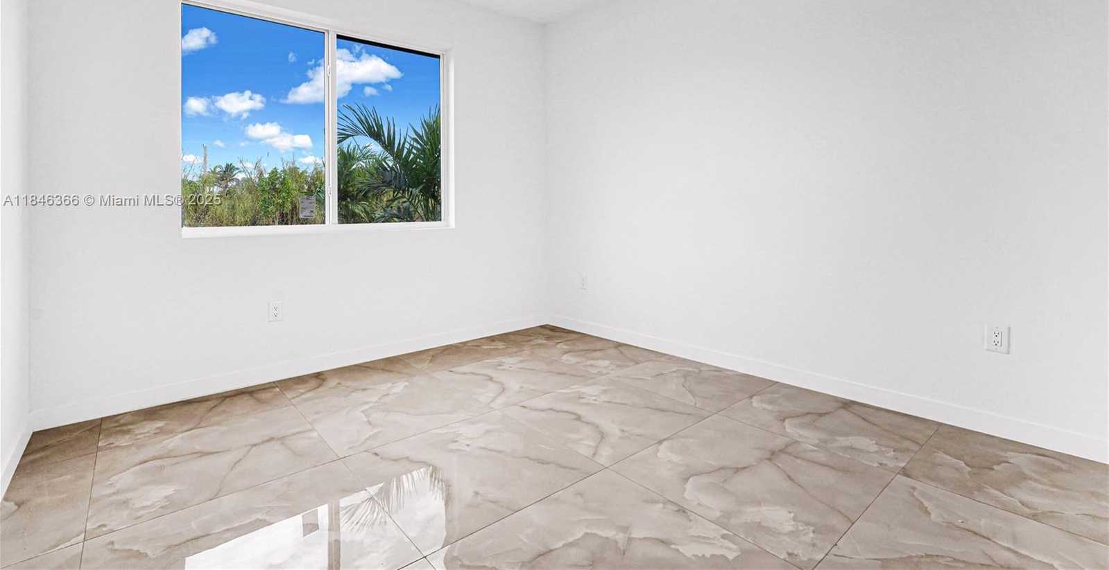 Small Image of 22479 SOUTH WEST 125 AVE #A, Miami Number 16