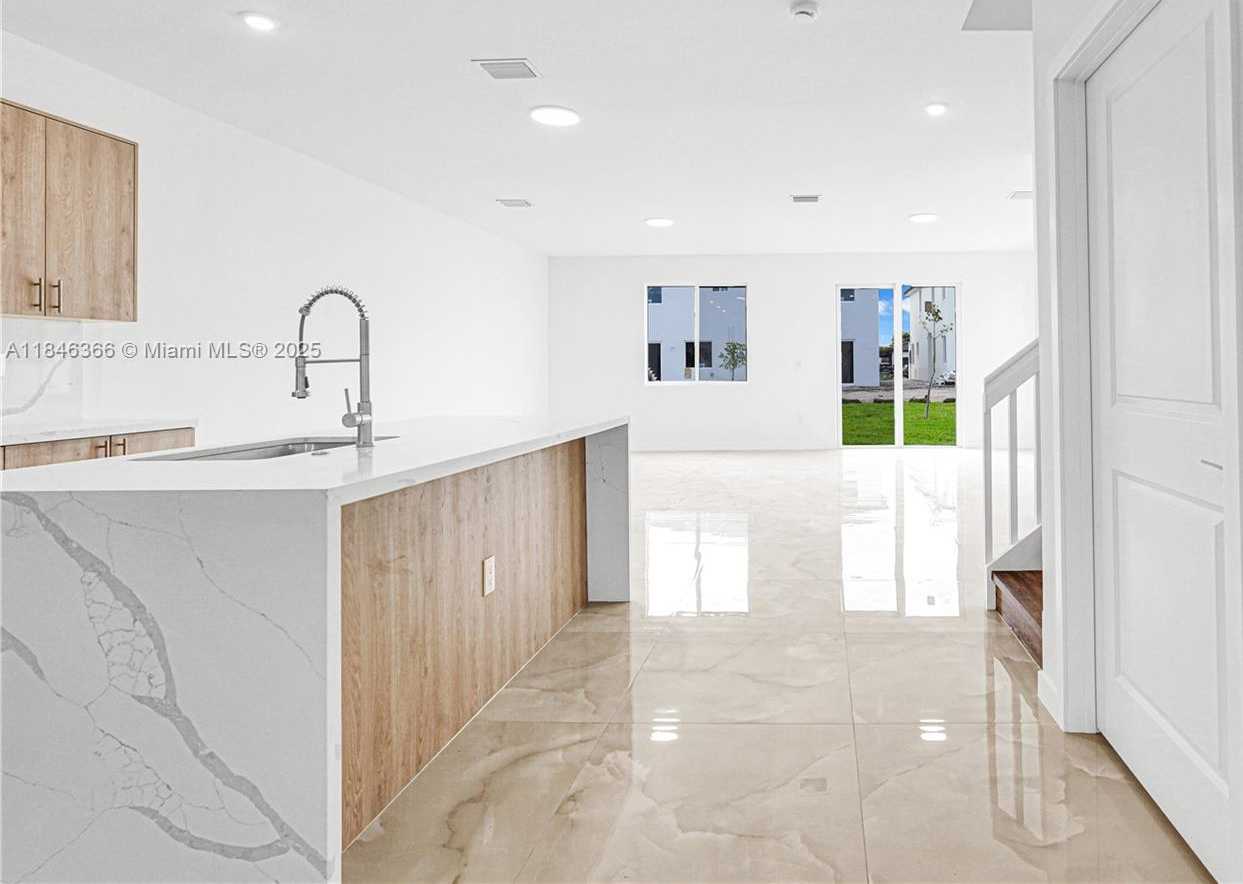 Small Image of 22479 SOUTH WEST 125 AVE #A, Miami Number 21