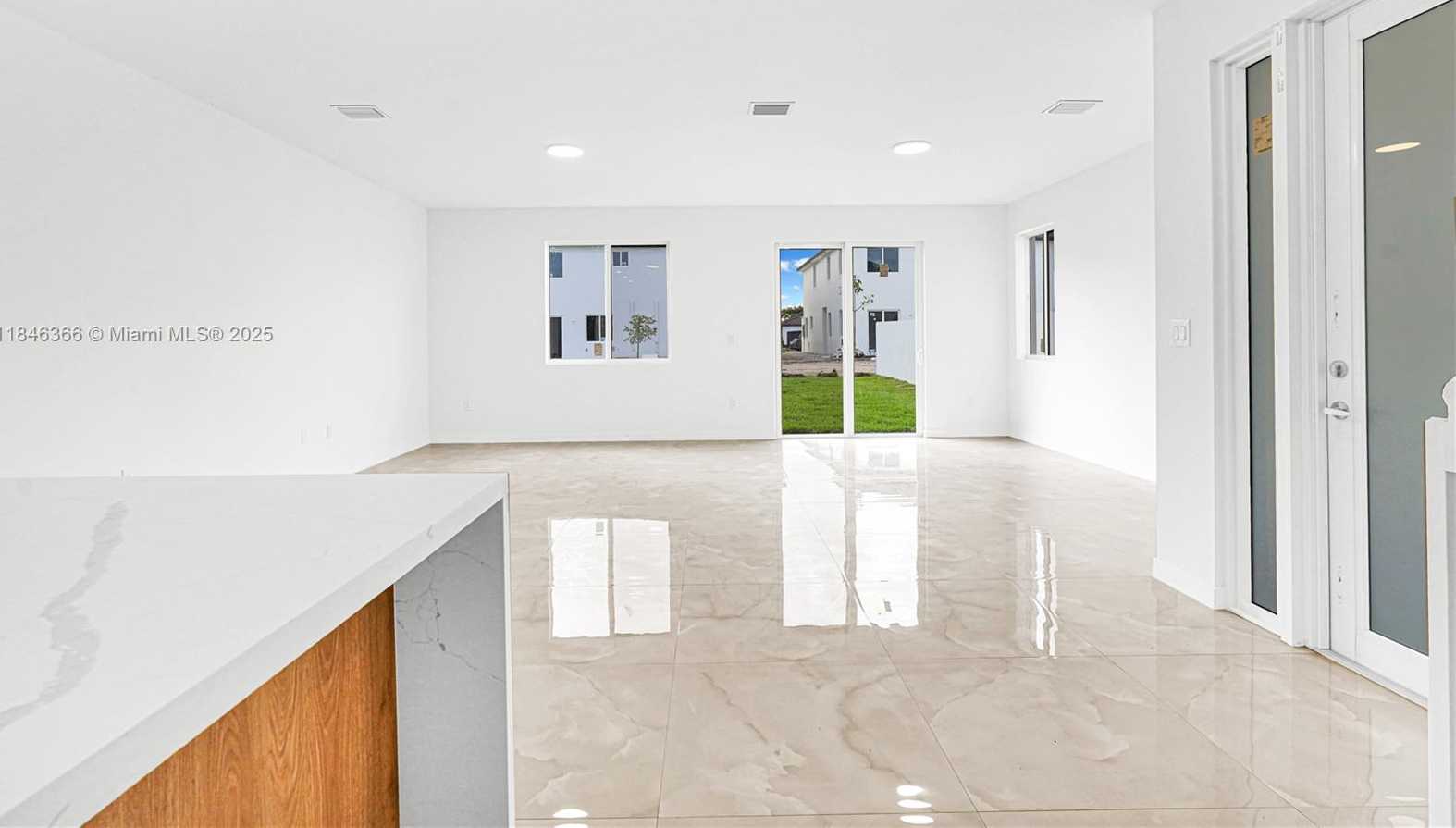 Small Image of 22479 SOUTH WEST 125 AVE #A, Miami Number 3