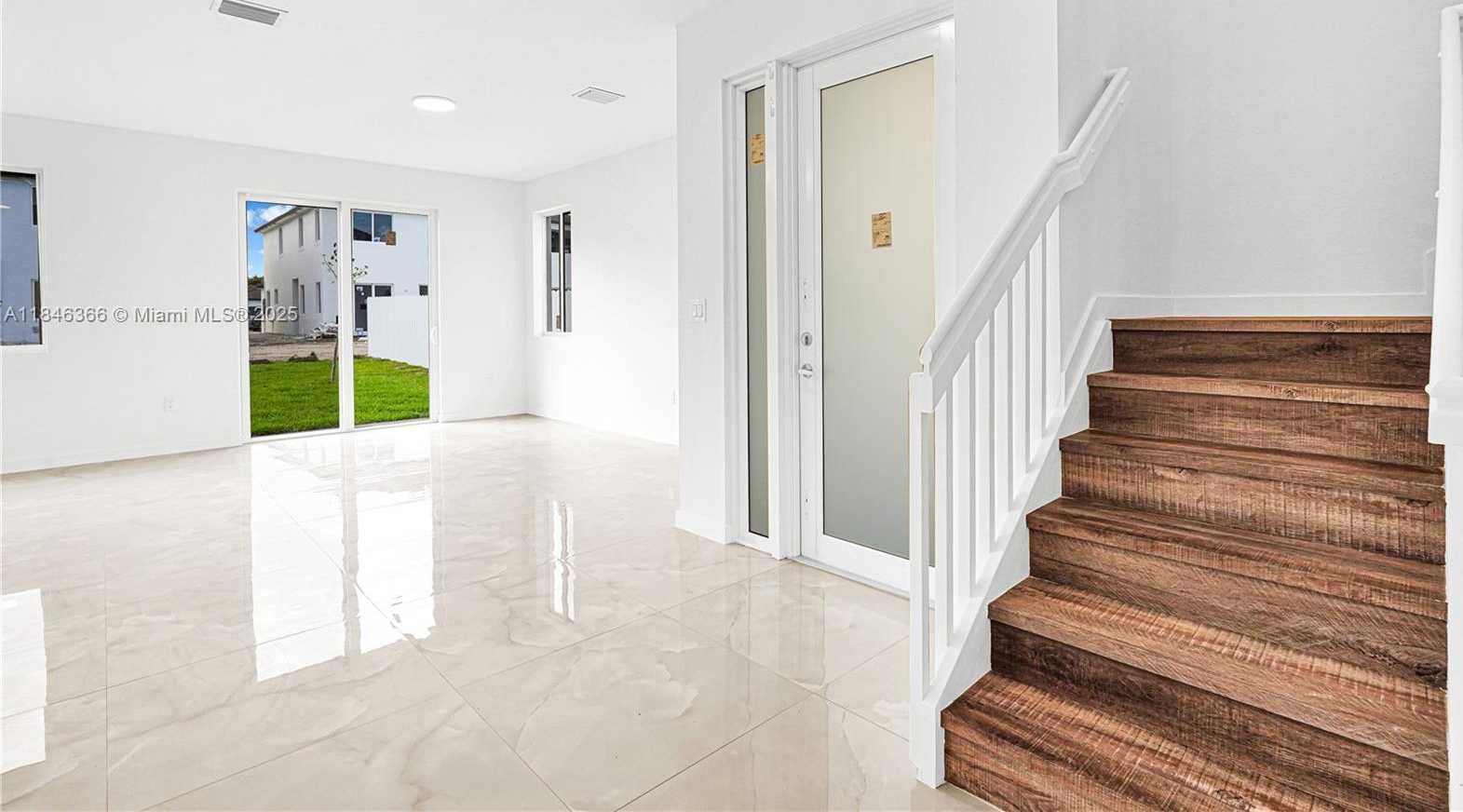 Small Image of 22479 SOUTH WEST 125 AVE #A, Miami Number 4