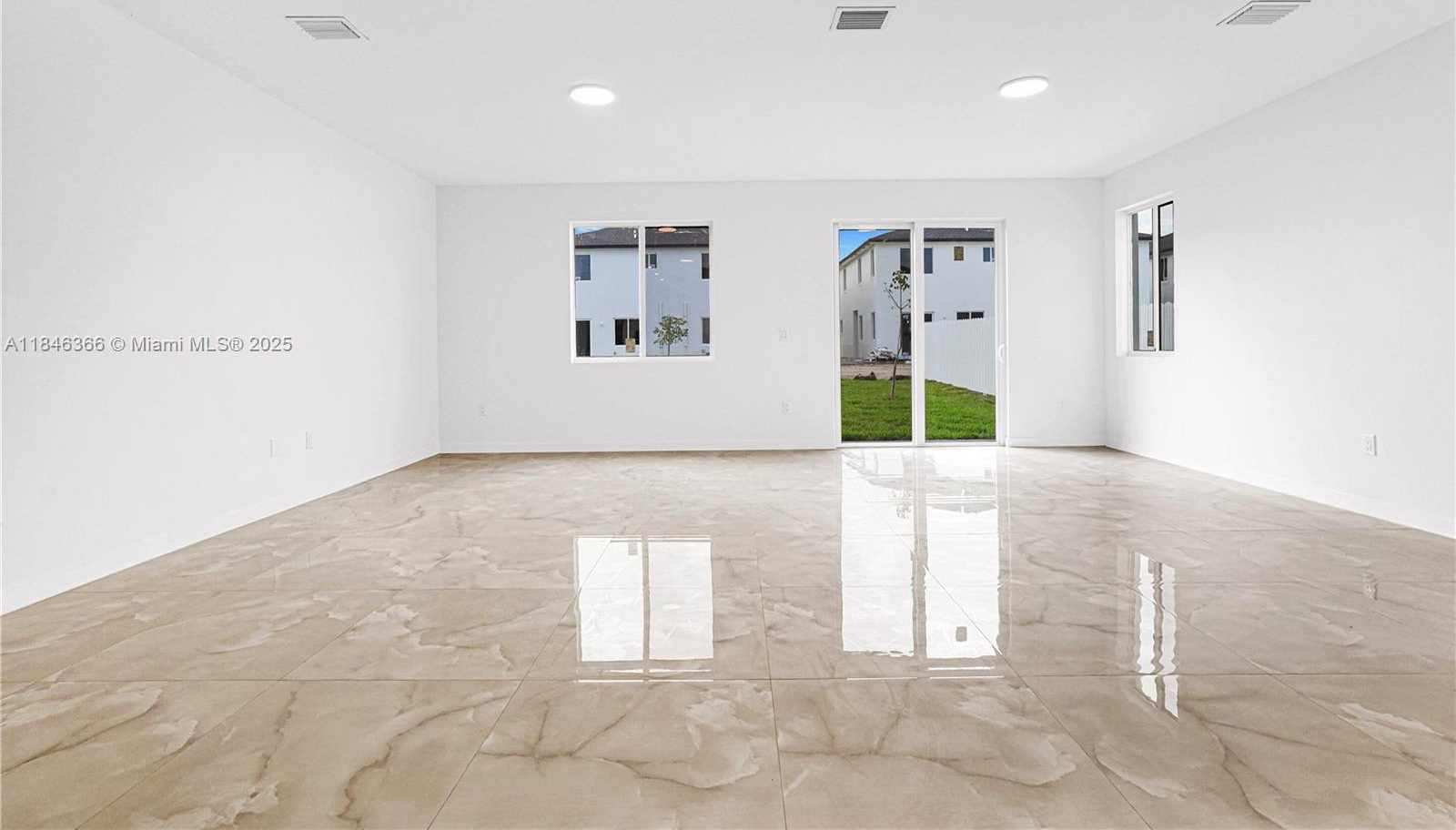 Small Image of 22479 SOUTH WEST 125 AVE #A, Miami Number 5