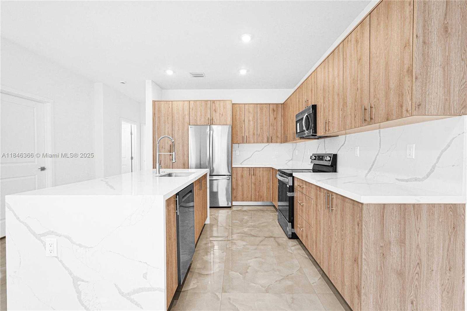 Small Image of 22479 SOUTH WEST 125 AVE #A, Miami Number 8