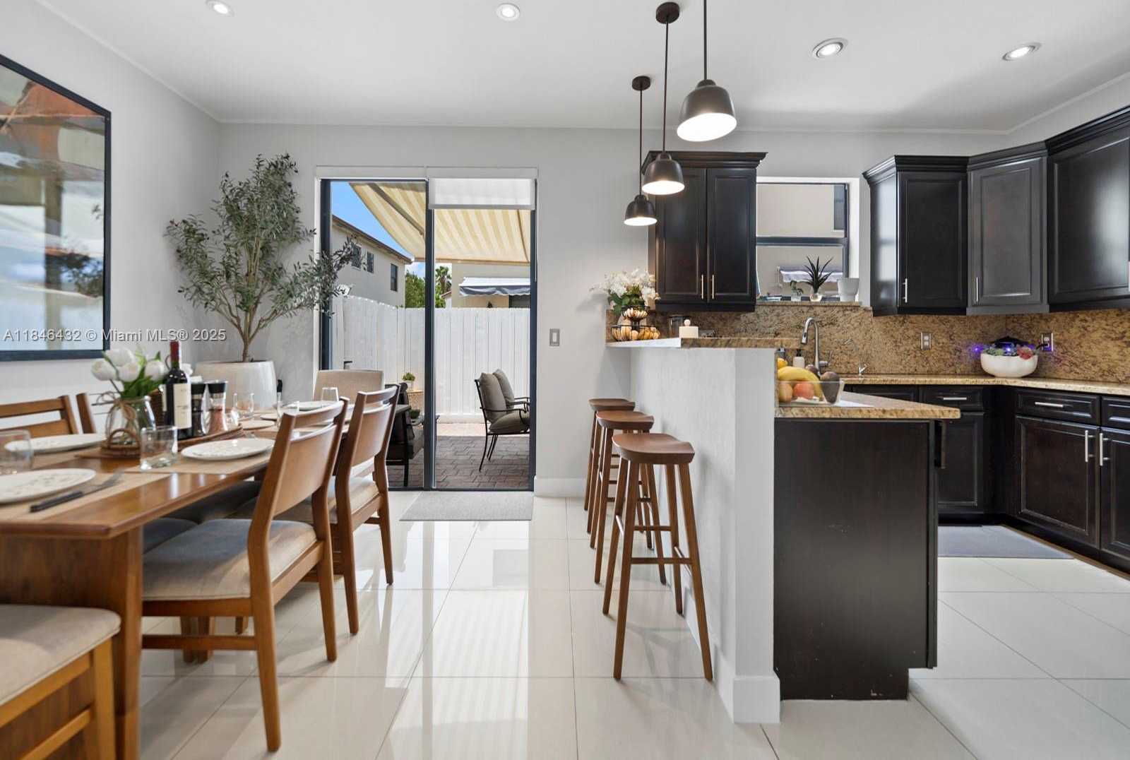 Small Image of 8781 NORTH WEST 98TH CT, Doral Number 15