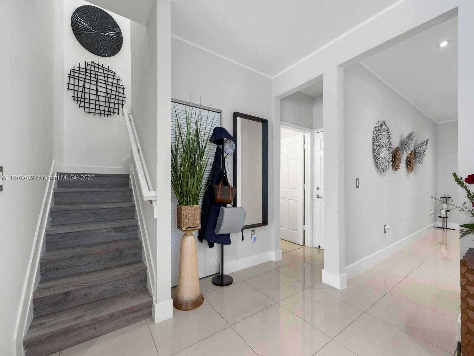 Small Image of 8781 NORTH WEST 98TH CT, Doral Number 17