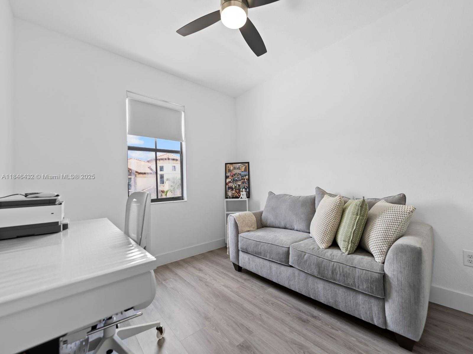 Small Image of 8781 NORTH WEST 98TH CT, Doral Number 26