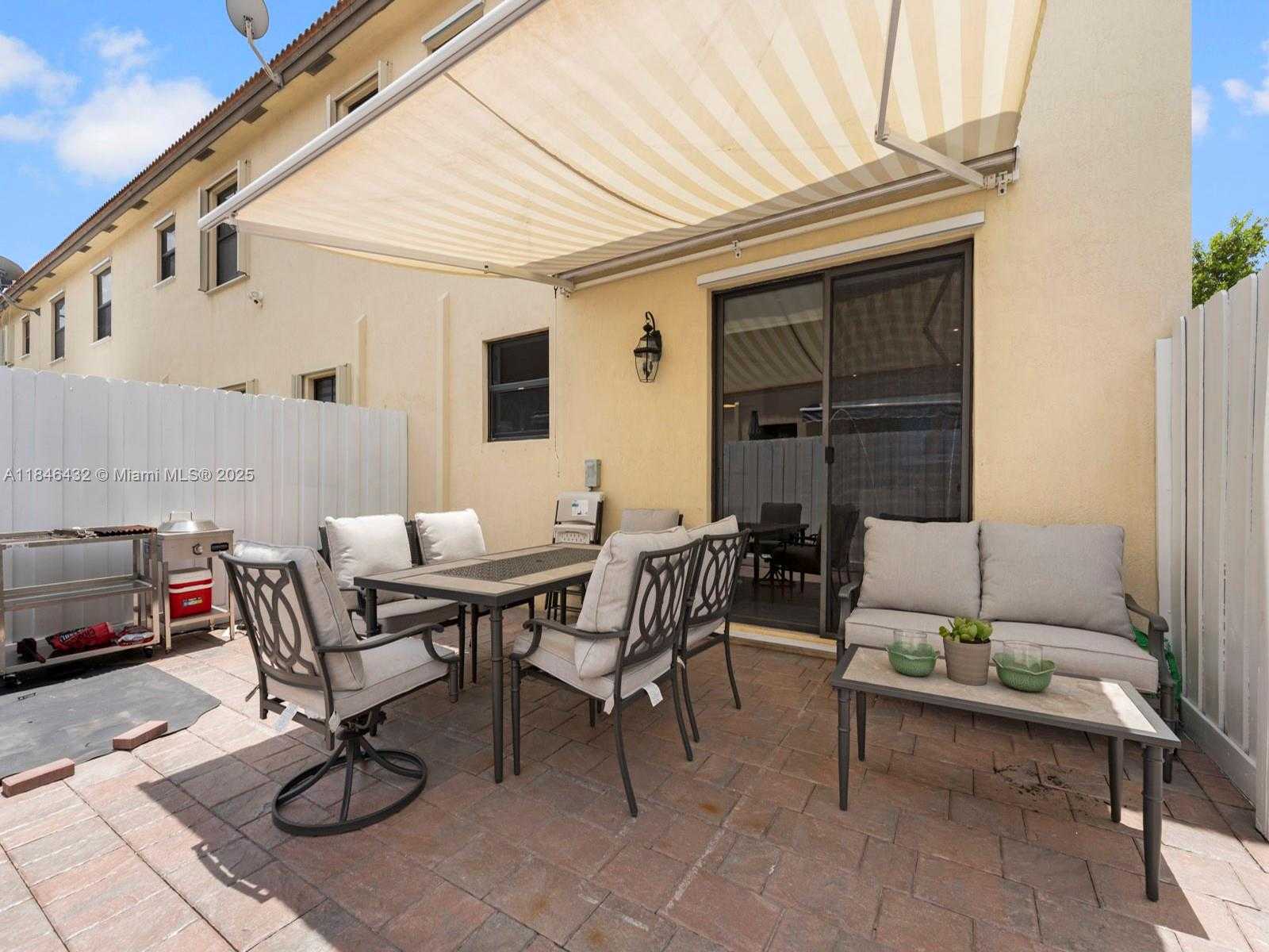 Small Image of 8781 NORTH WEST 98TH CT, Doral Number 30