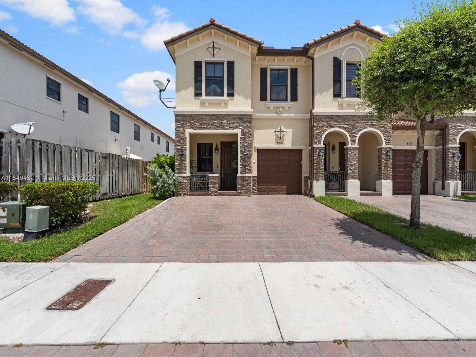 Small Image of 8781 NORTH WEST 98TH CT, Doral Number 34