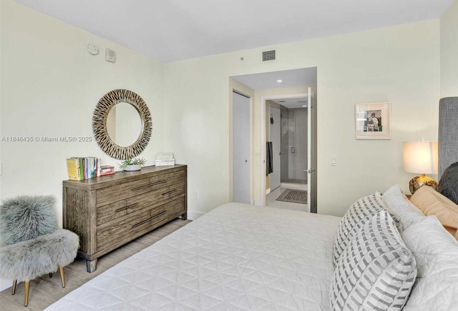 Small Image of 121 NORTH EAST 34TH ST #2208, Miami Number 10