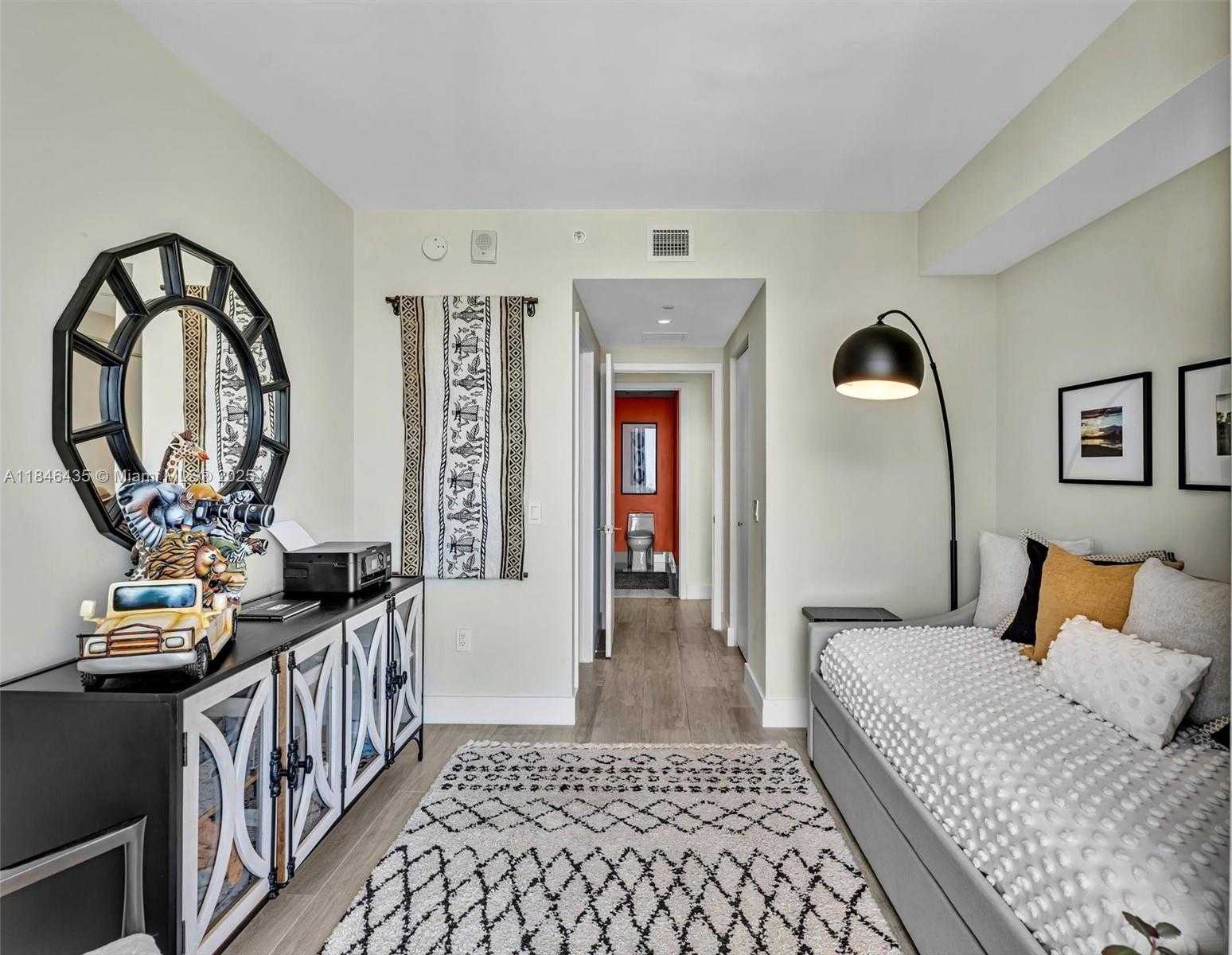 Small Image of 121 NORTH EAST 34TH ST #2208, Miami Number 12
