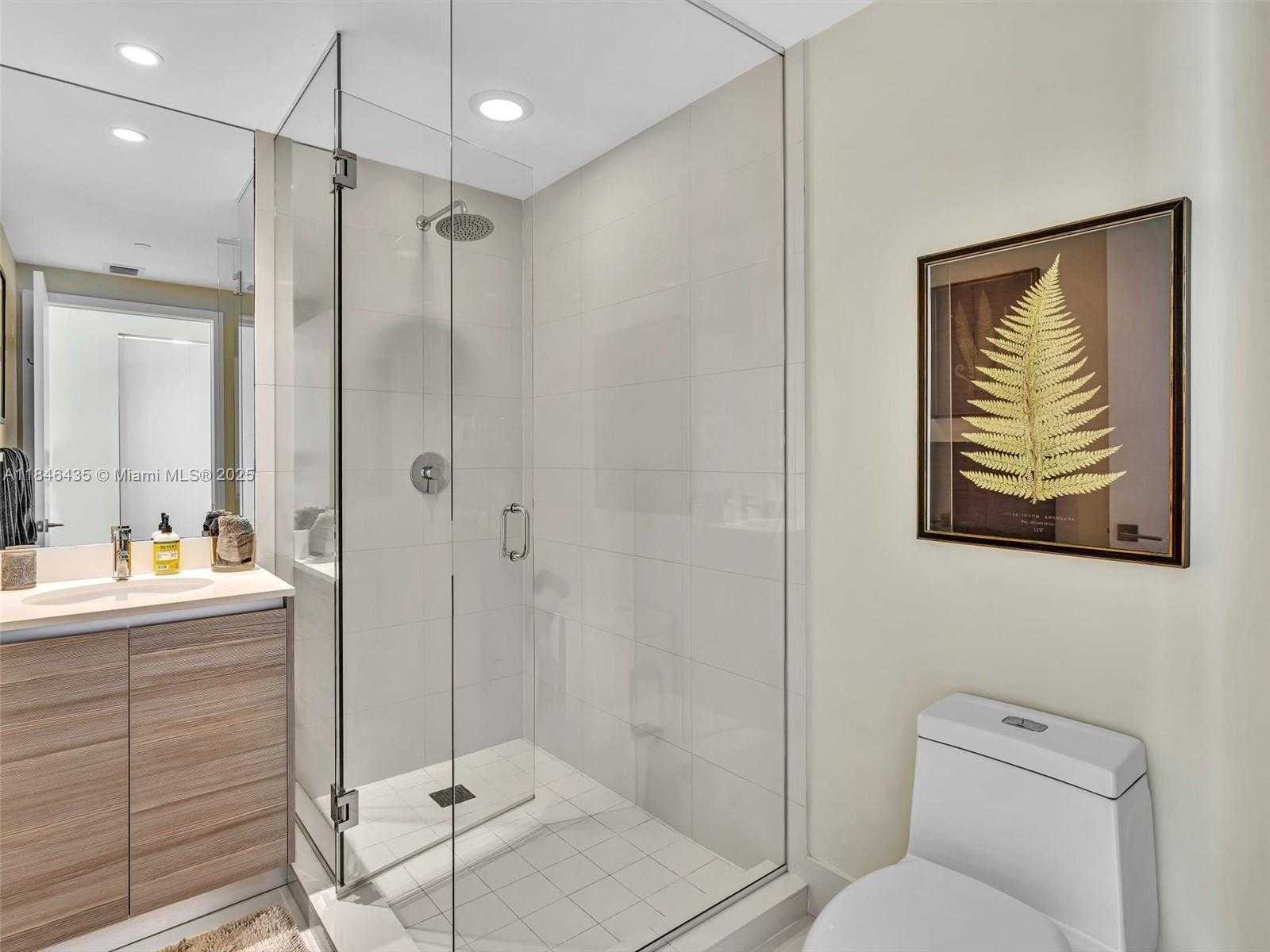 Small Image of 121 NORTH EAST 34TH ST #2208, Miami Number 13