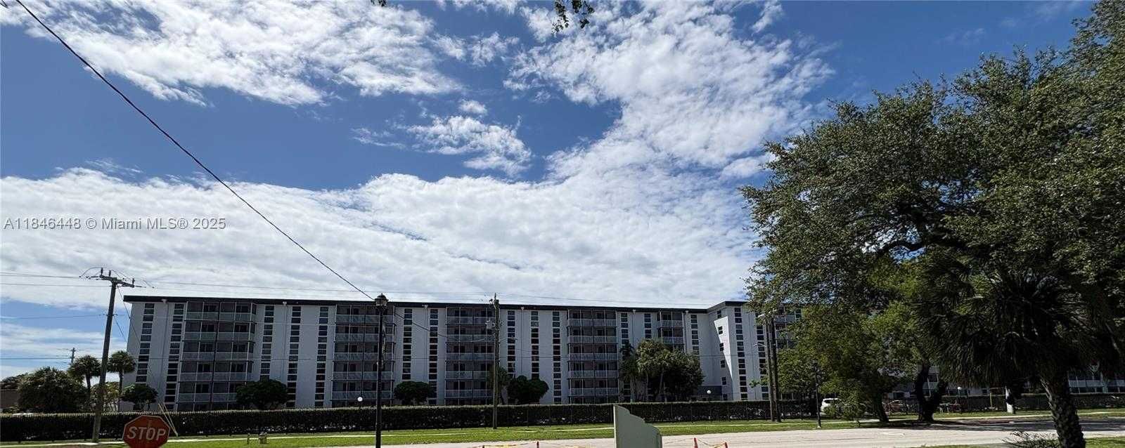 Small Image of 16851 NORTH EAST 23RD AVE #A308, North Miami Beach Number 28