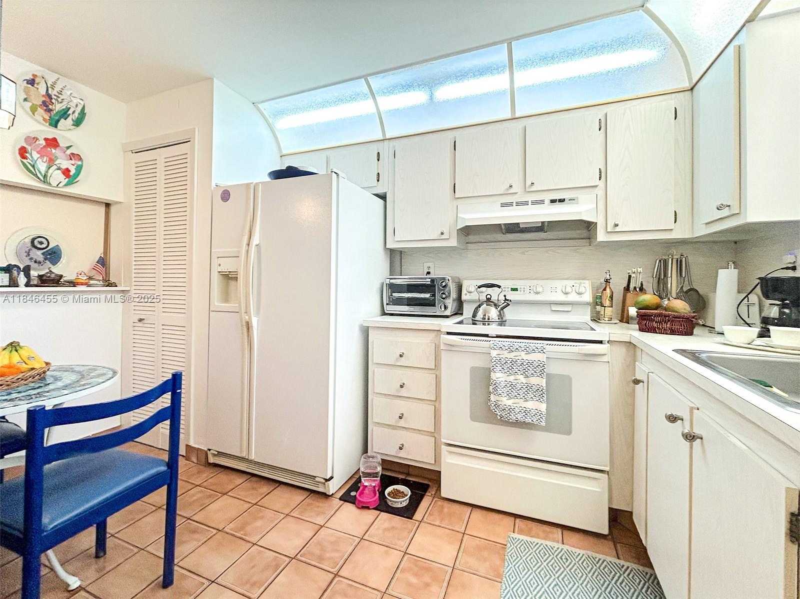 Small Image of 10303 SUNRISE LAKES BLVD #201, Sunrise Number 16