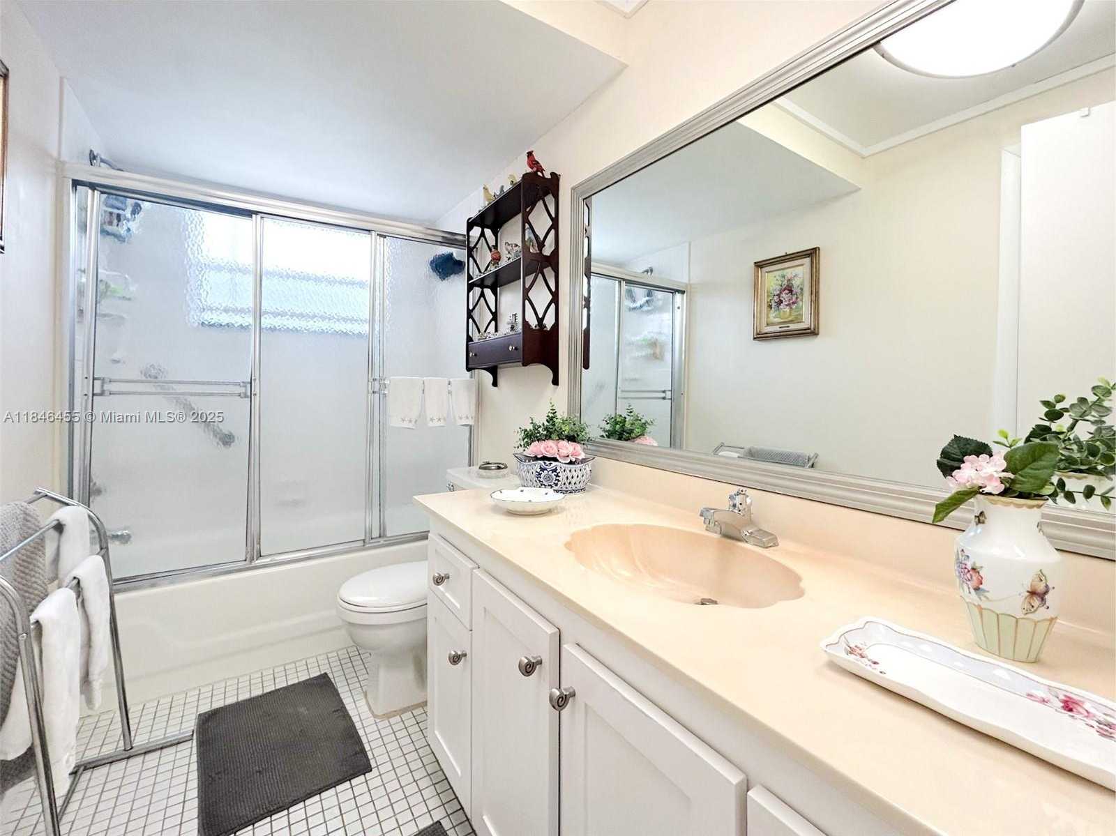 Small Image of 10303 SUNRISE LAKES BLVD #201, Sunrise Number 20