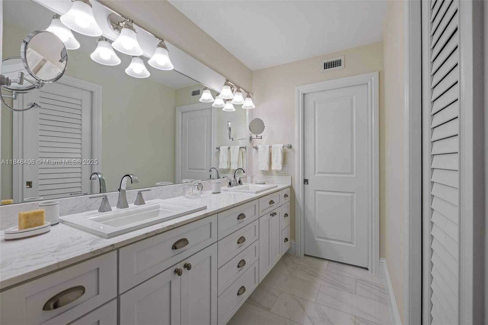 Small Image of 2600 CARDENA ST #2, Coral Gables Number 18
