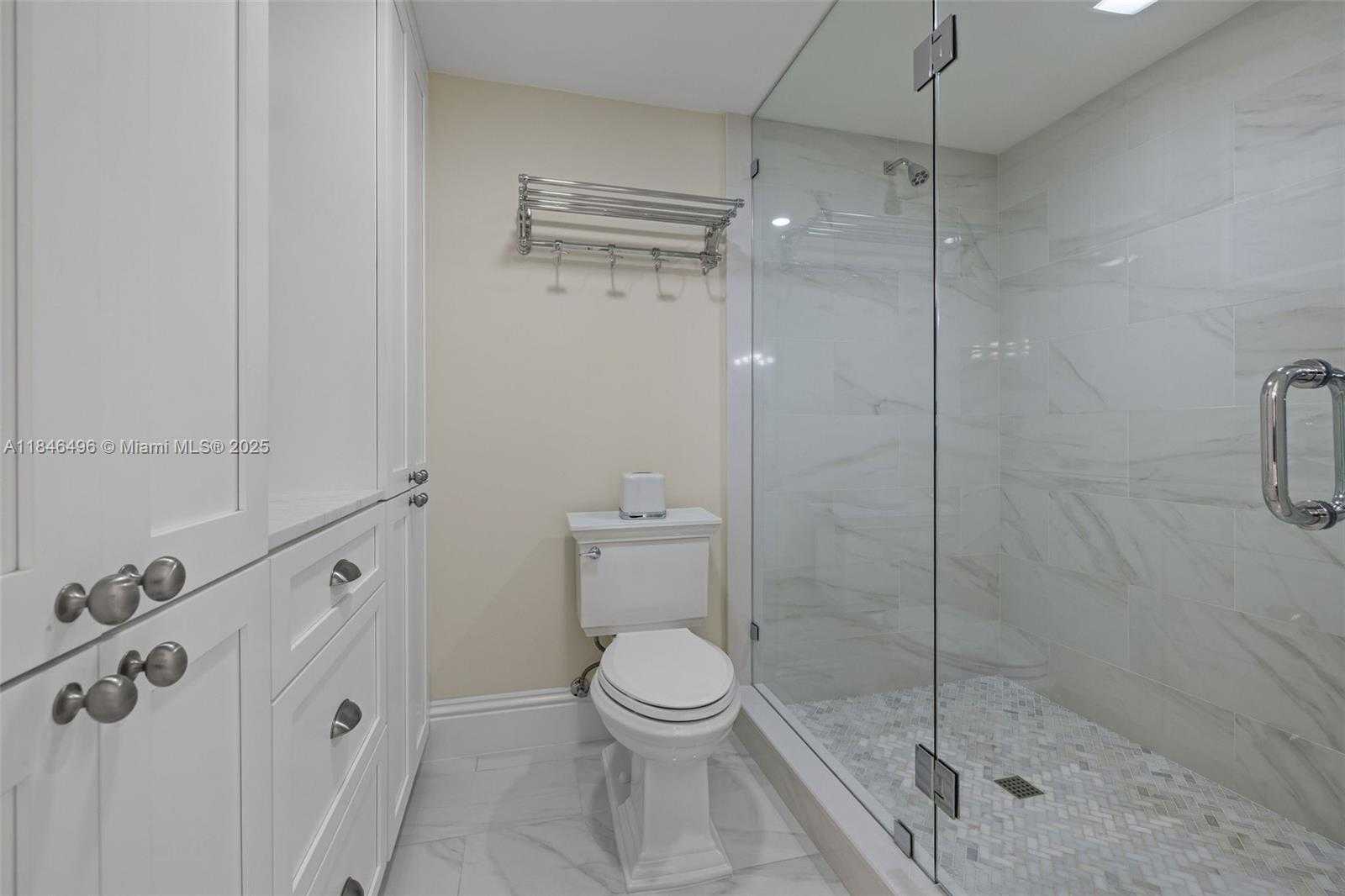 Small Image of 2600 CARDENA ST #2, Coral Gables Number 19