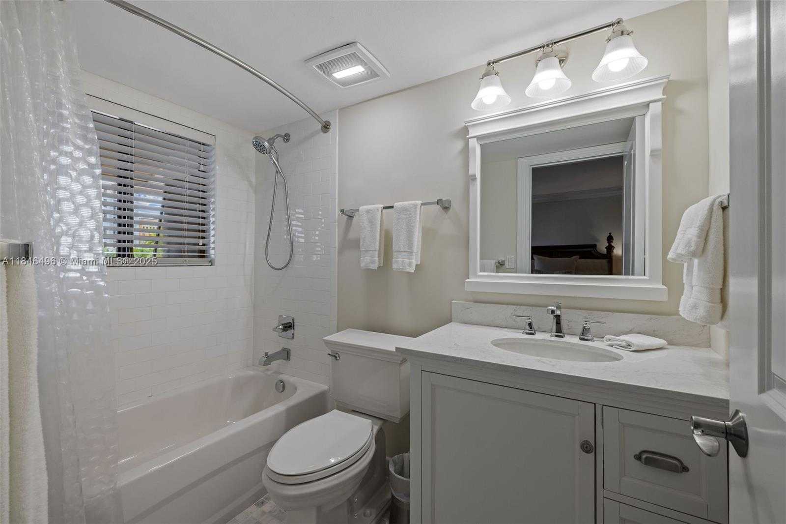 Small Image of 2600 CARDENA ST #2, Coral Gables Number 23