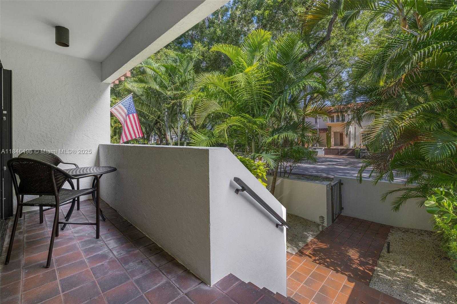 Small Image of 2600 CARDENA ST #2, Coral Gables Number 24