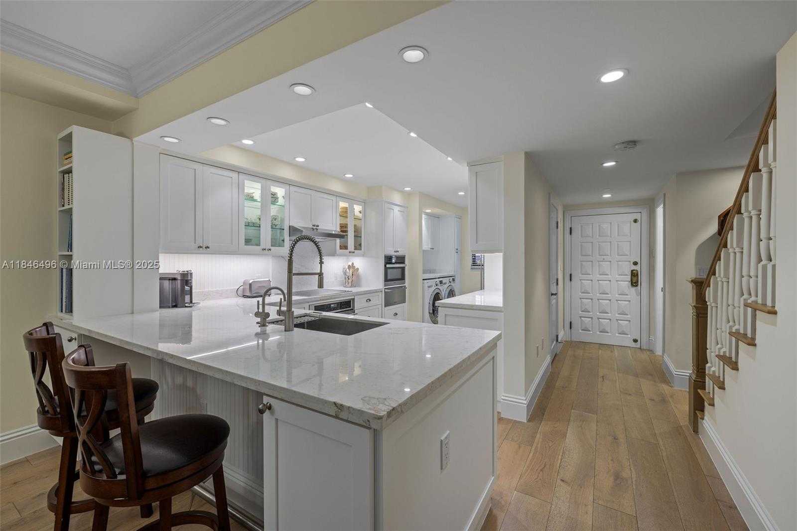 Small Image of 2600 CARDENA ST #2, Coral Gables Number 8