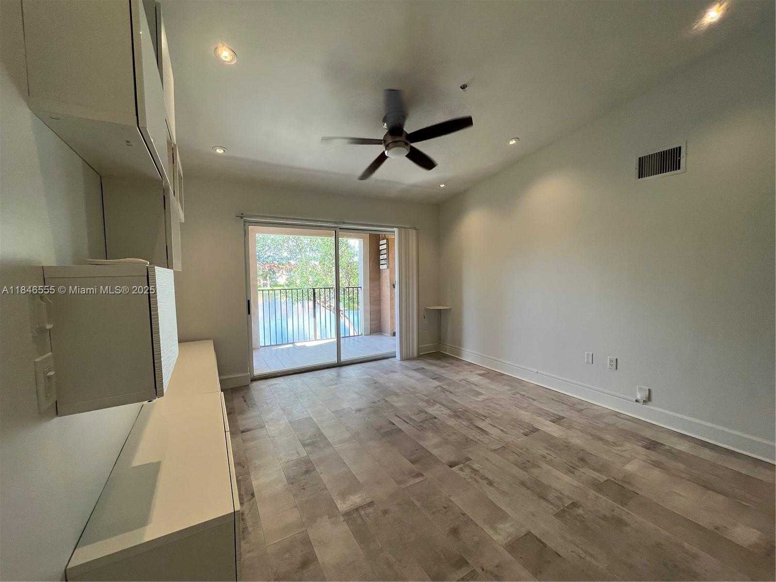 Small Image of 2031 RENAISSANCE BLVD #308, Miramar Number 7