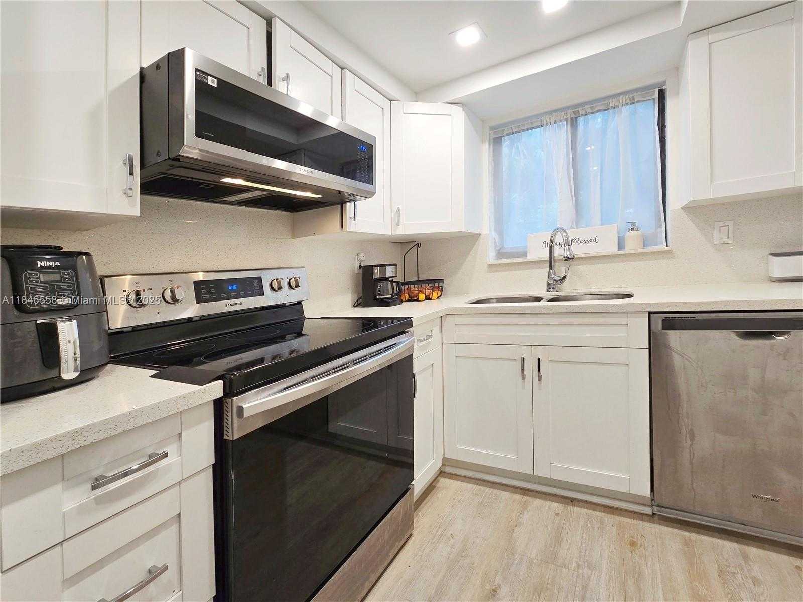 Small Image of 20466 NORTH EAST 34TH CT #1, Aventura Number 14
