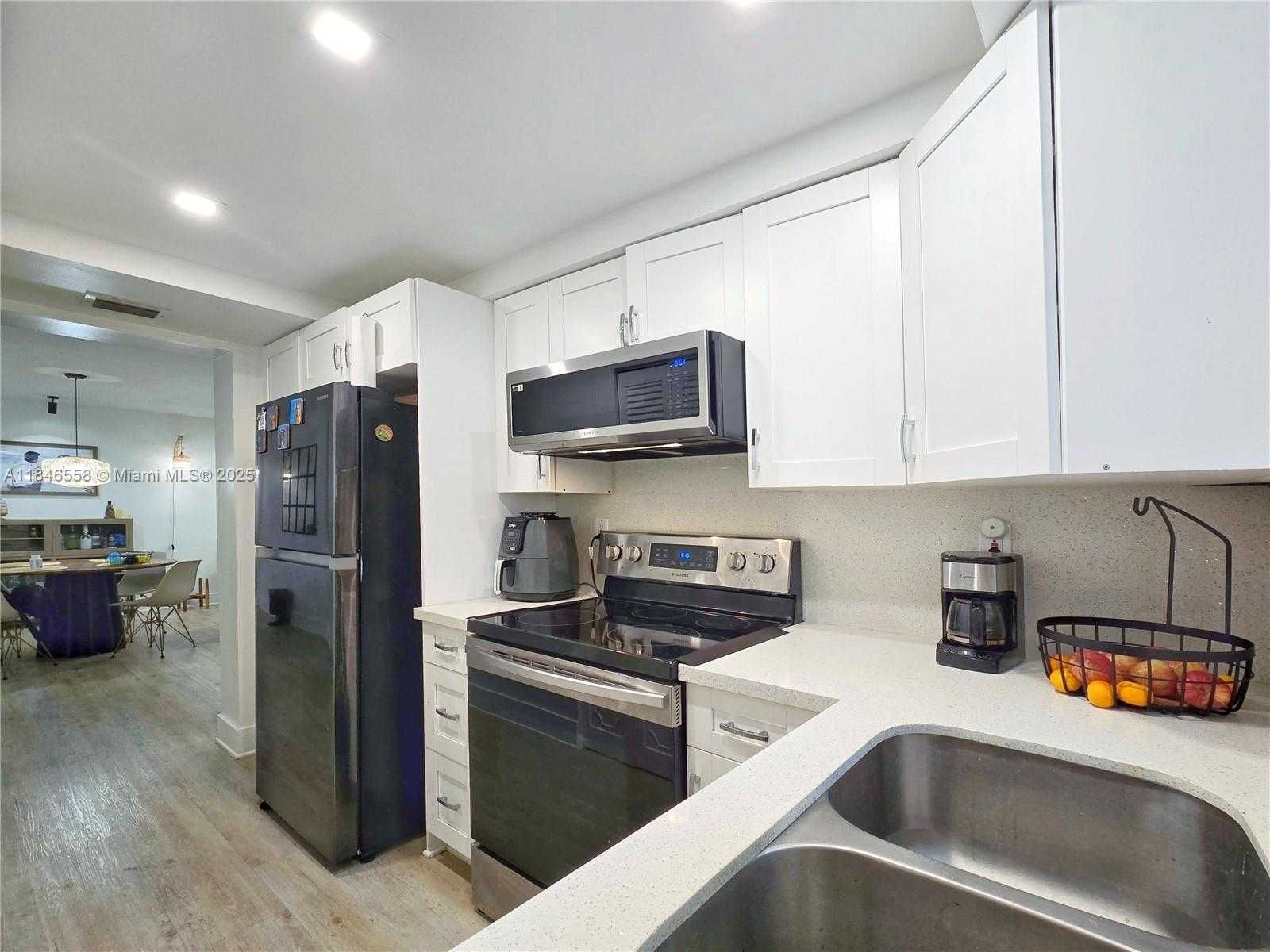 Small Image of 20466 NORTH EAST 34TH CT #1, Aventura Number 15