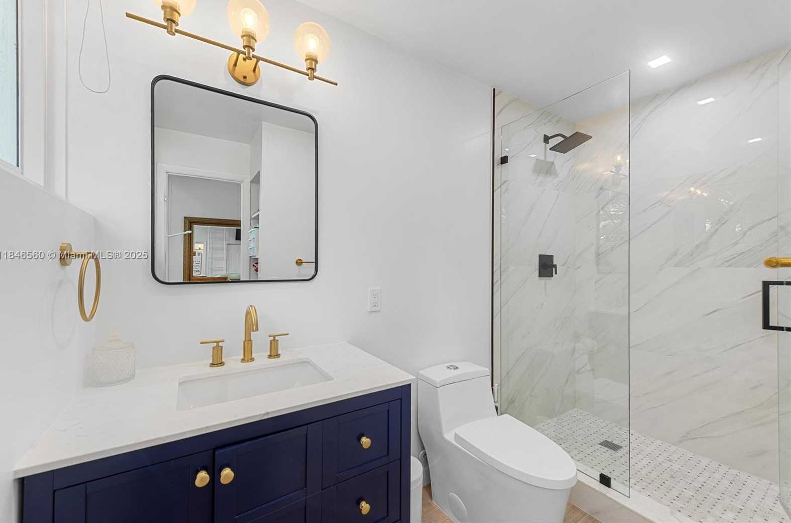 Small Image of 3128 CENTER ST #3, Miami Number 13