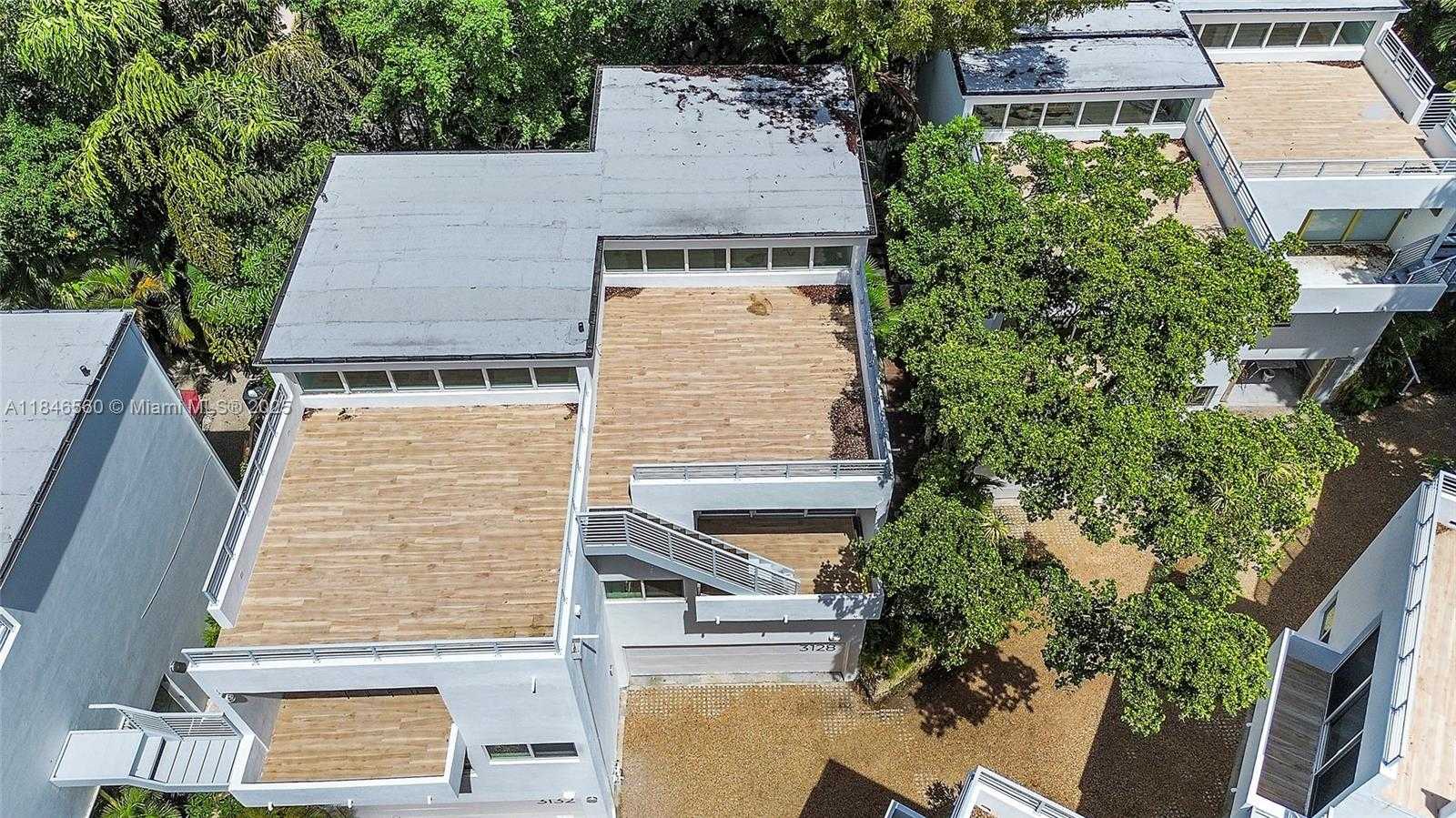 Small Image of 3128 CENTER ST #3, Miami Number 18