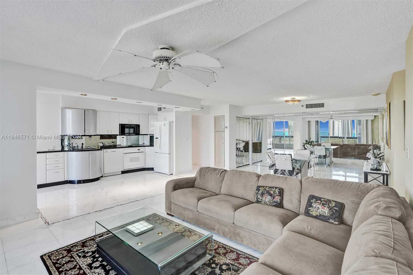 Small Image of 19101 MYSTIC POINTE DR #1711, Aventura Number 18