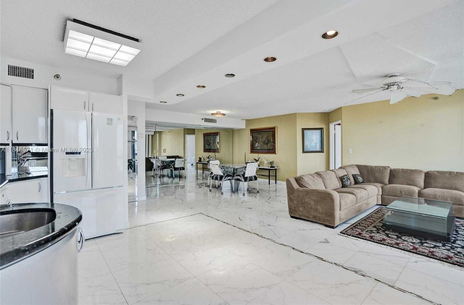 Small Image of 19101 MYSTIC POINTE DR #1711, Aventura Number 19