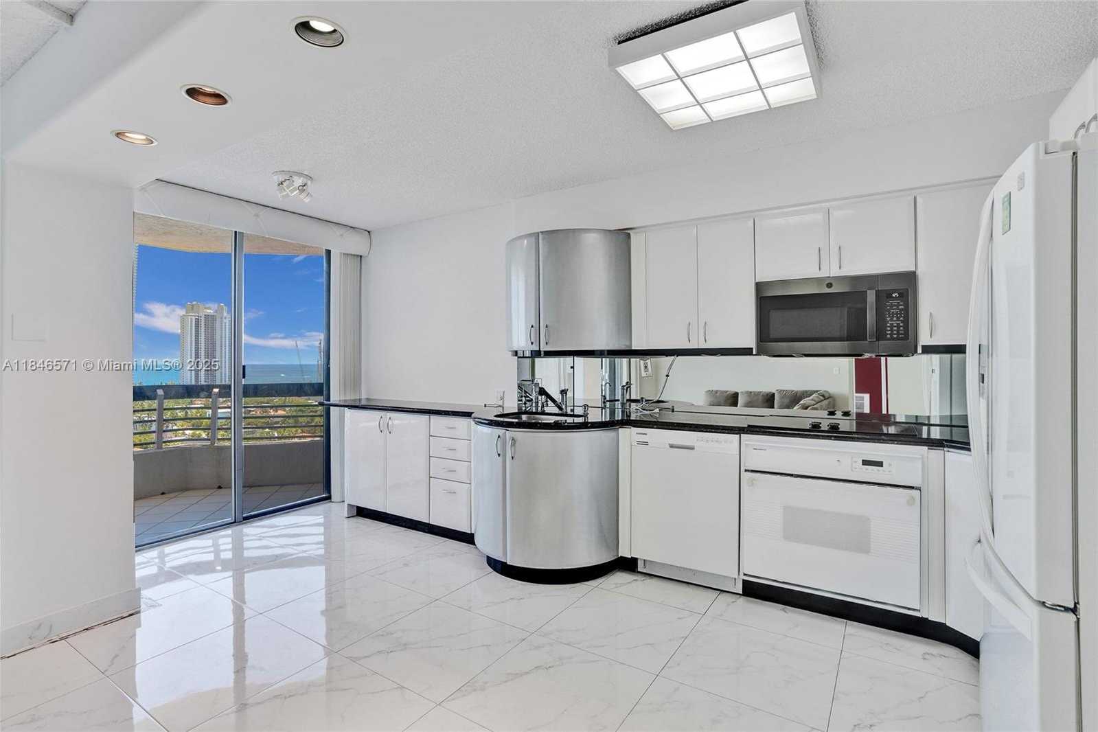 Small Image of 19101 MYSTIC POINTE DR #1711, Aventura Number 20