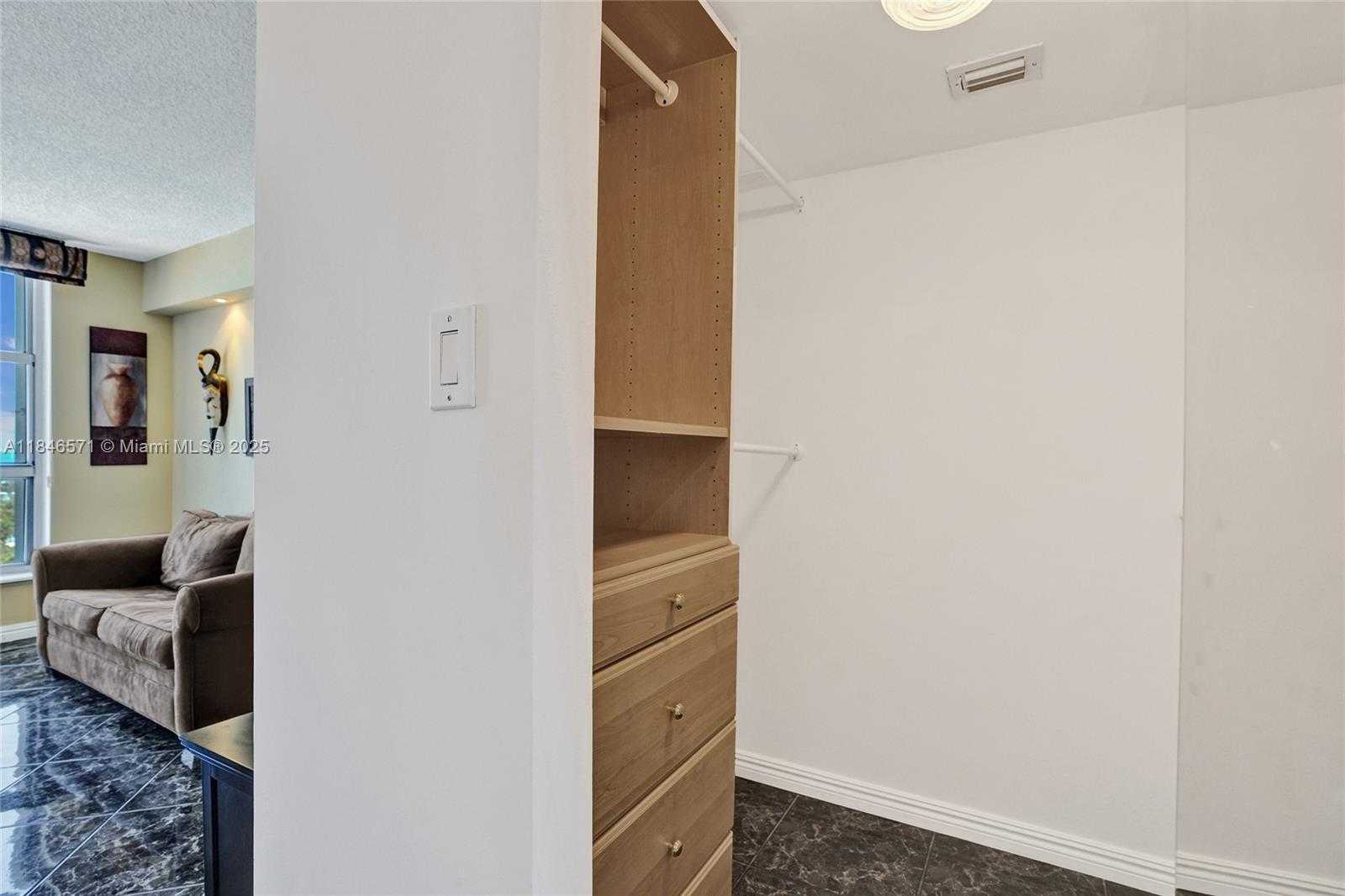 Small Image of 19101 MYSTIC POINTE DR #1711, Aventura Number 30
