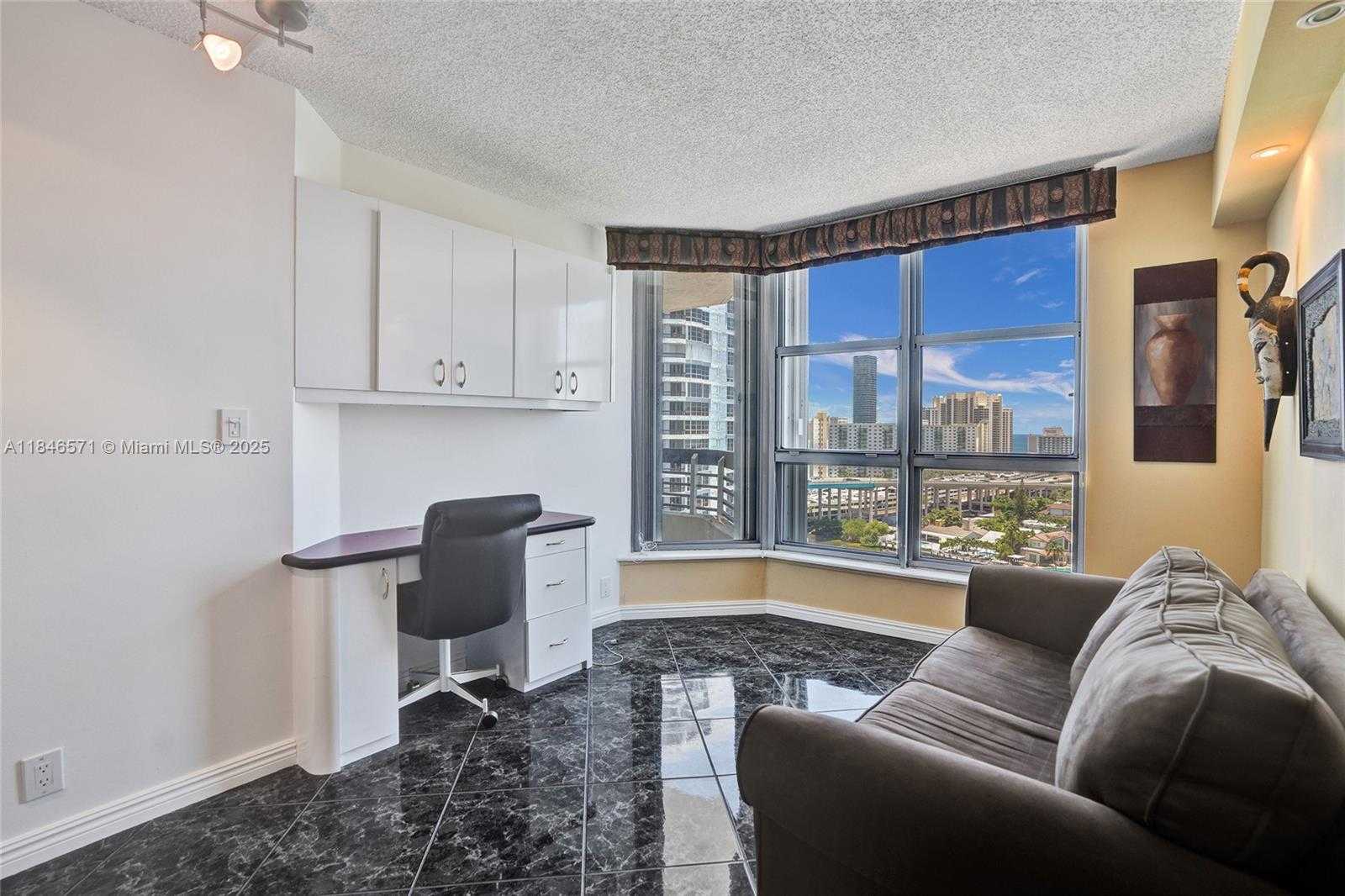 Small Image of 19101 MYSTIC POINTE DR #1711, Aventura Number 35