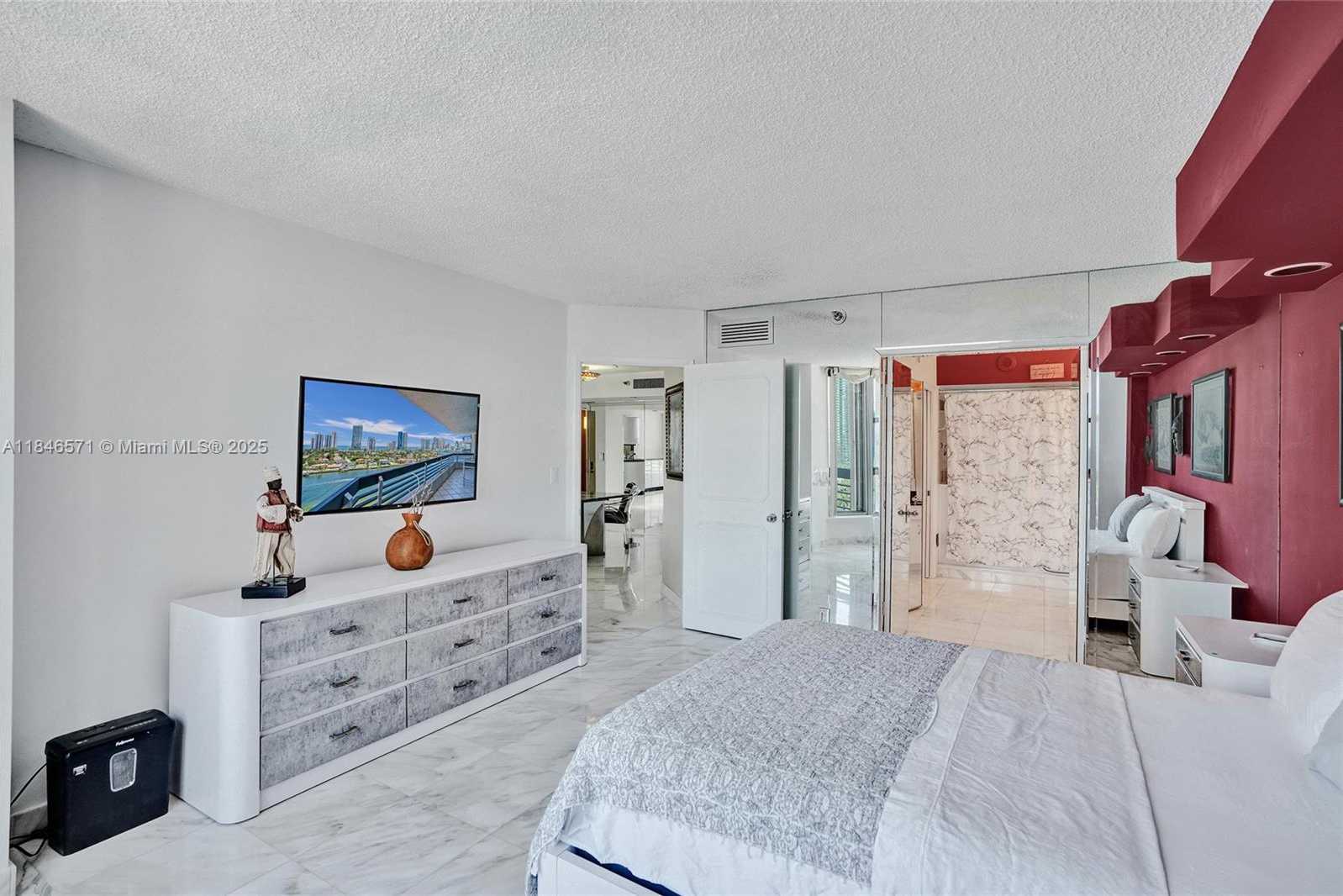 Small Image of 19101 MYSTIC POINTE DR #1711, Aventura Number 41