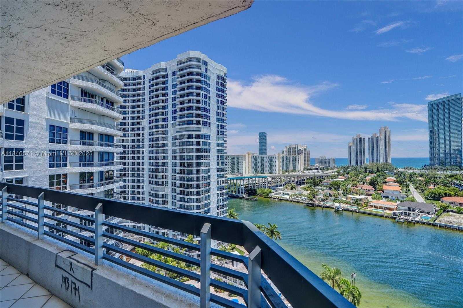 Small Image of 19101 MYSTIC POINTE DR #1711, Aventura Number 6