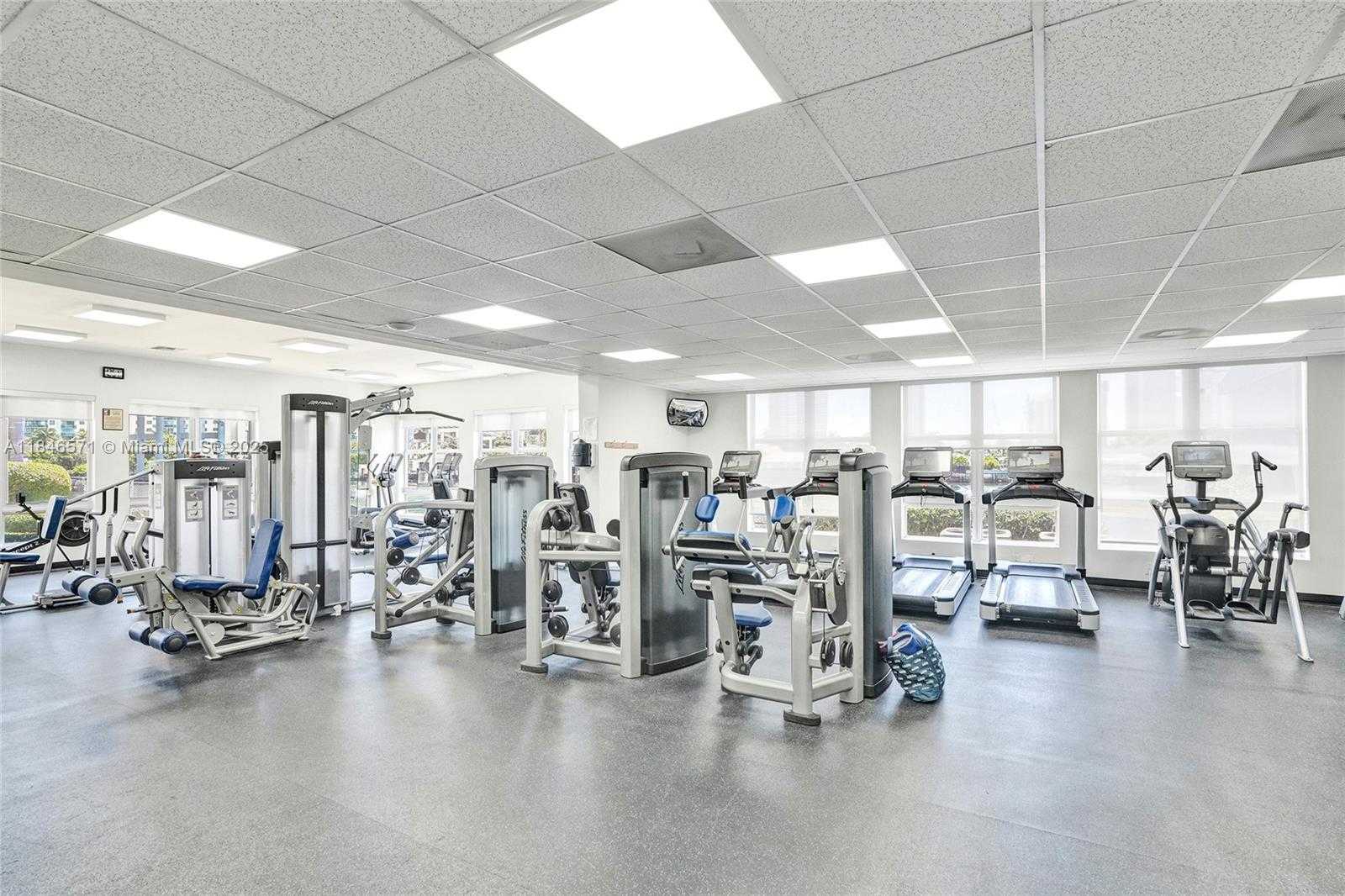 Small Image of 19101 MYSTIC POINTE DR #1711, Aventura Number 60