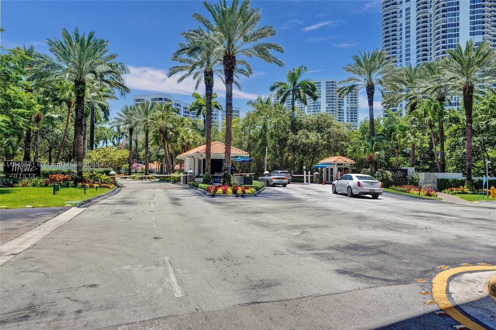Small Image of 19101 MYSTIC POINTE DR #1711, Aventura Number 9