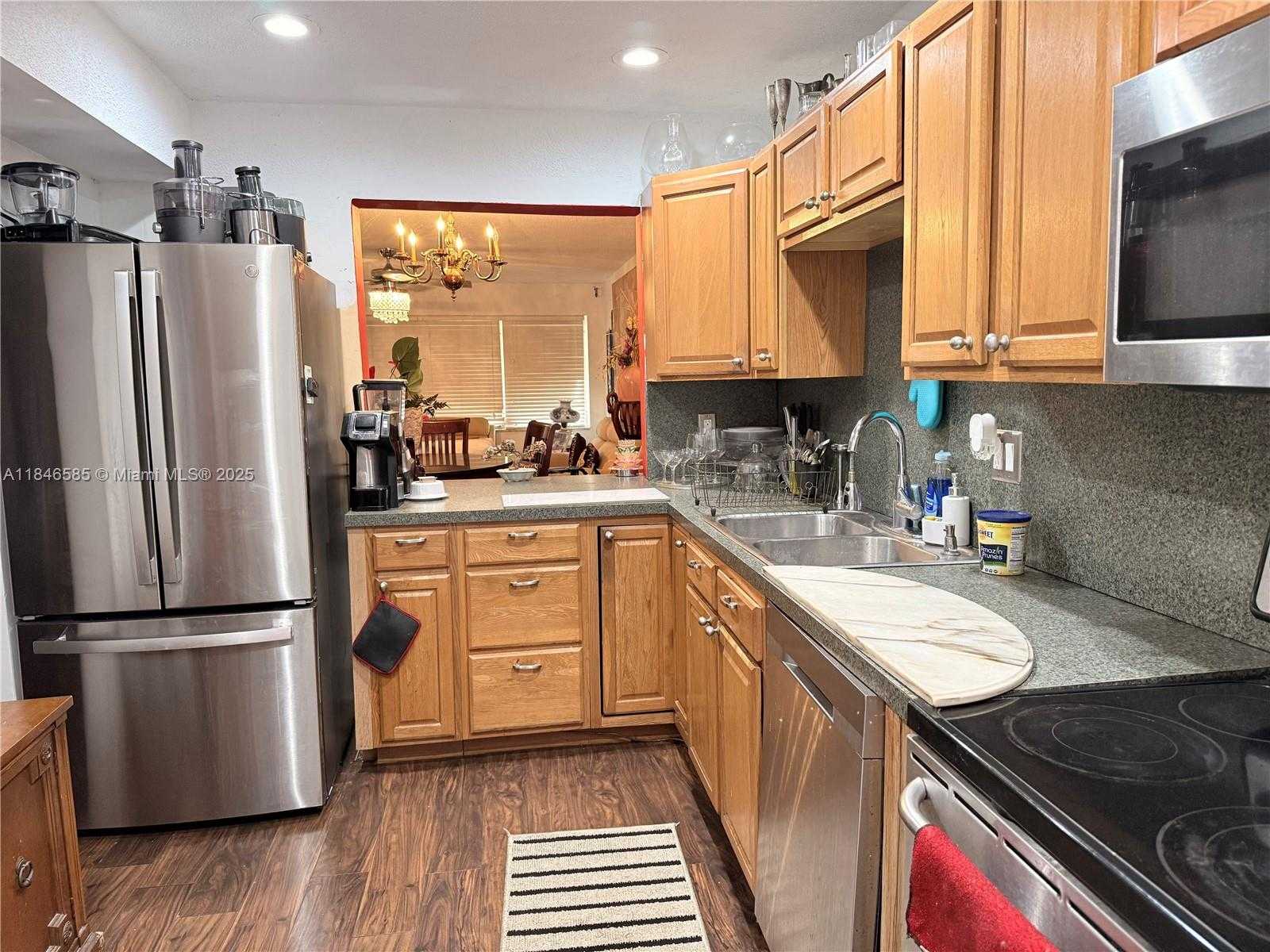 Small Image of 215 SOUTH EAST 3RD AVE #102C, Hallandale Beach Number 2