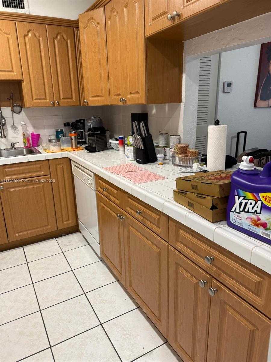 Small Image of 1900 WEST 68TH ST #G103, Hialeah Number 6