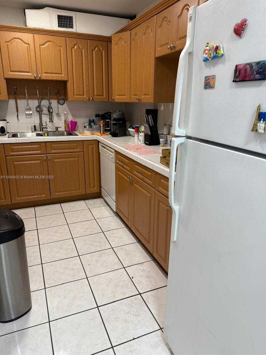Small Image of 1900 WEST 68TH ST #G103, Hialeah Number 7