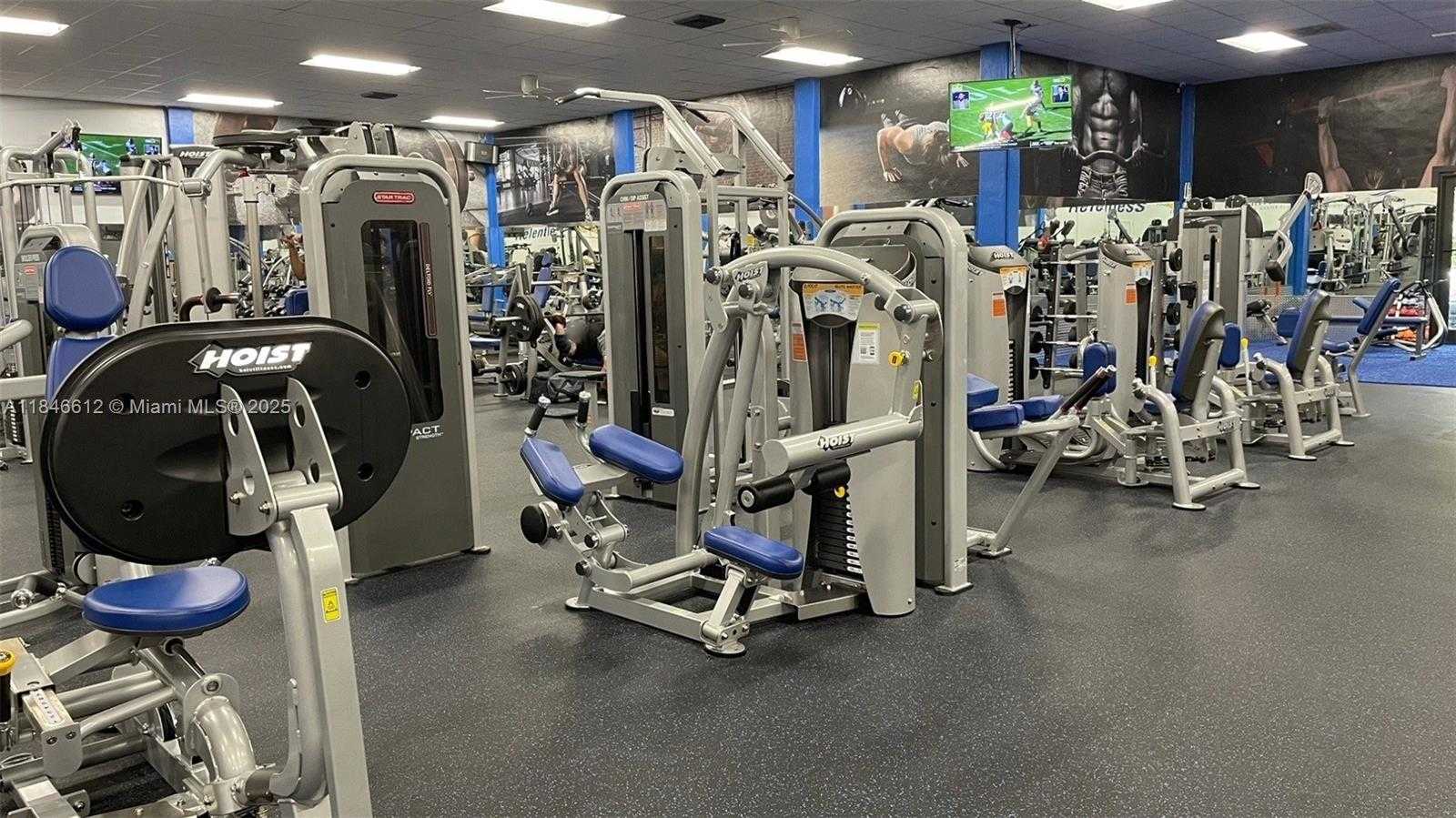 Small Image of 447 LAKEVIEW DRIVE #5, Weston Number 20