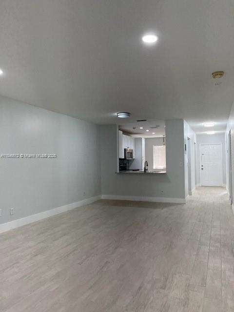 Small Image of 447 LAKEVIEW DRIVE #5, Weston Number 4