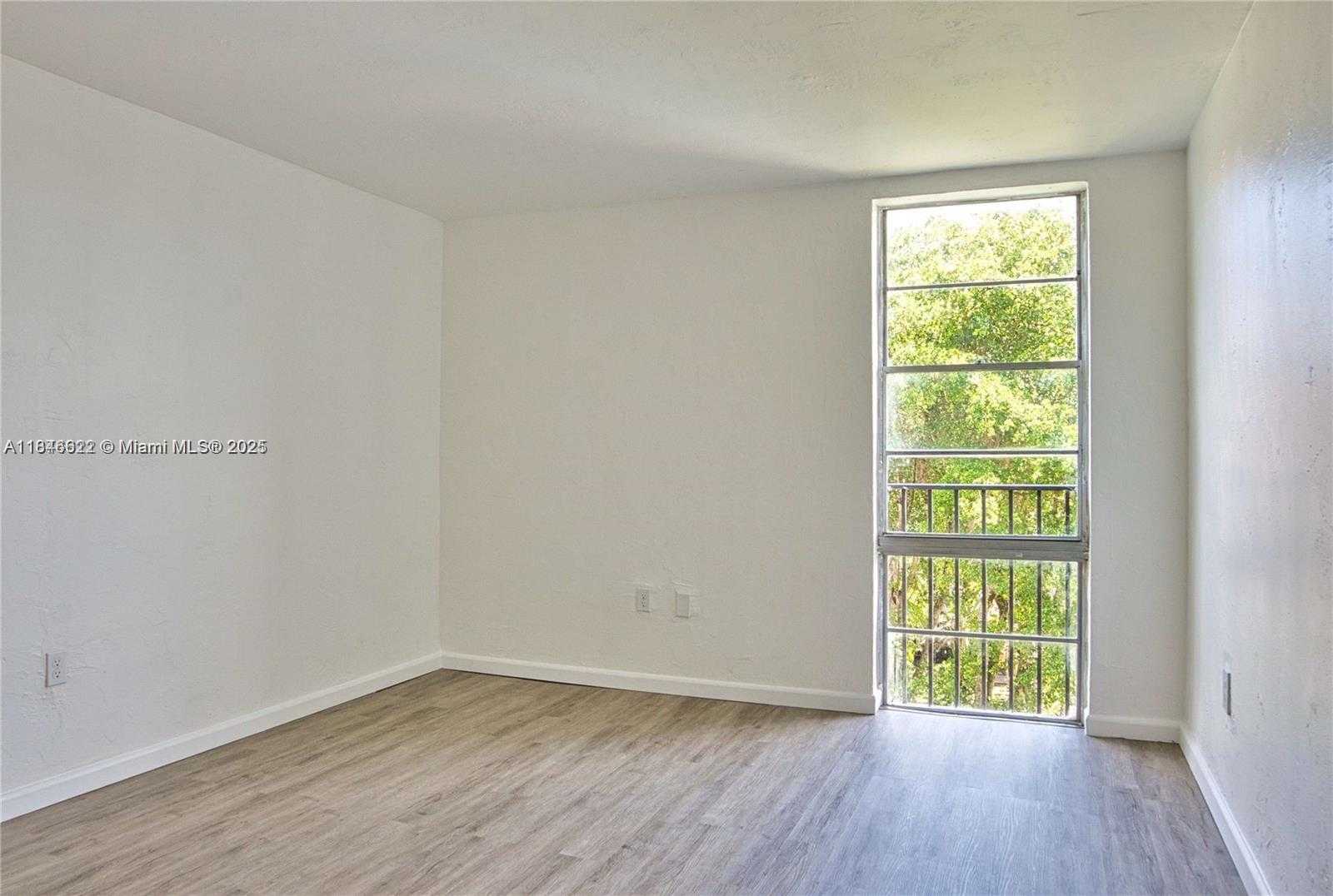Small Image of 6890 NORTH KENDALL DR #B406, Pinecrest Number 13