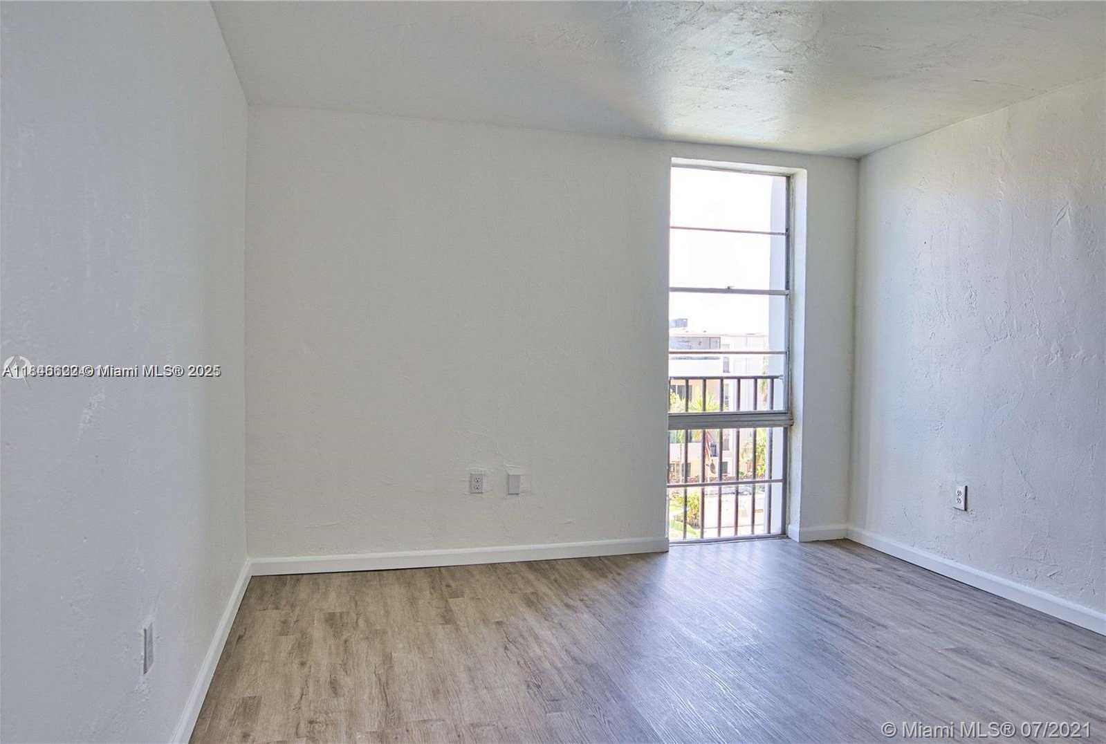 Small Image of 6890 NORTH KENDALL DR #B406, Pinecrest Number 4
