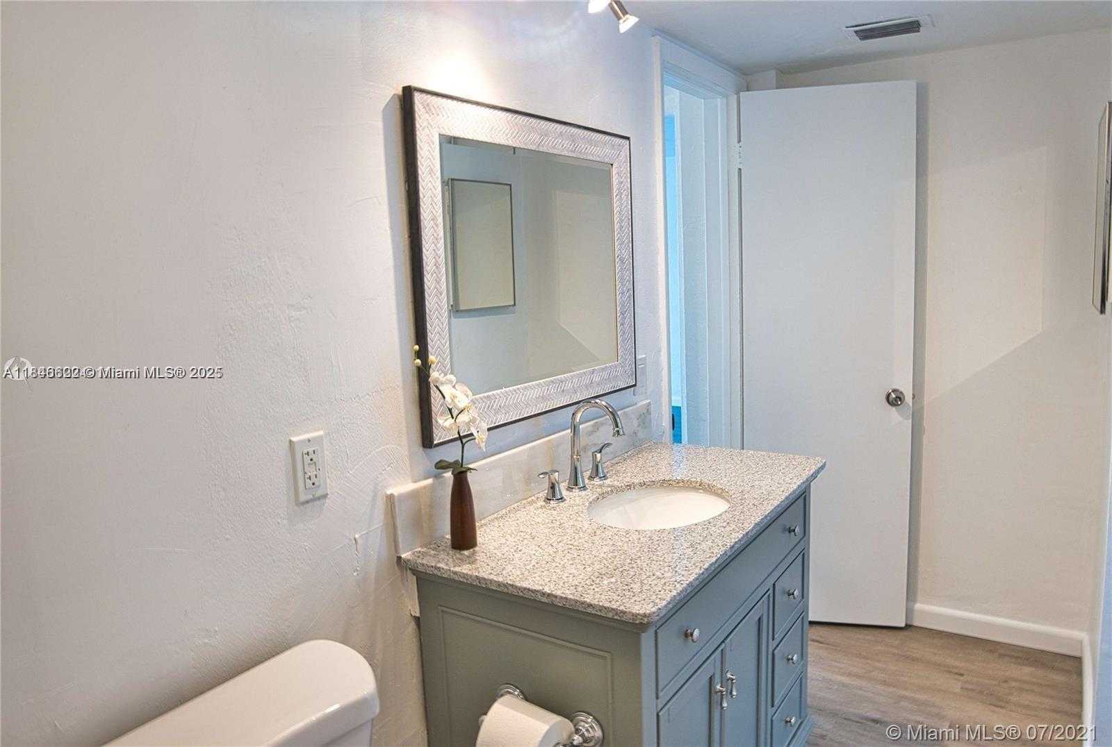 Small Image of 6890 NORTH KENDALL DR #B406, Pinecrest Number 7
