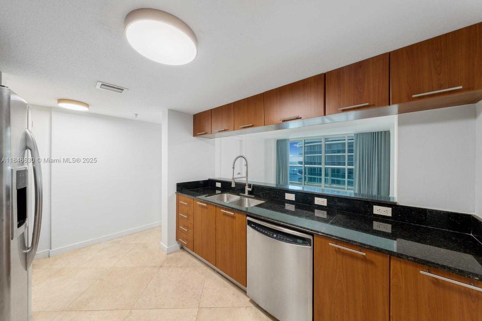 Small Image of 1800 NORTH BAYSHORE DR #2511, Miami Number 11