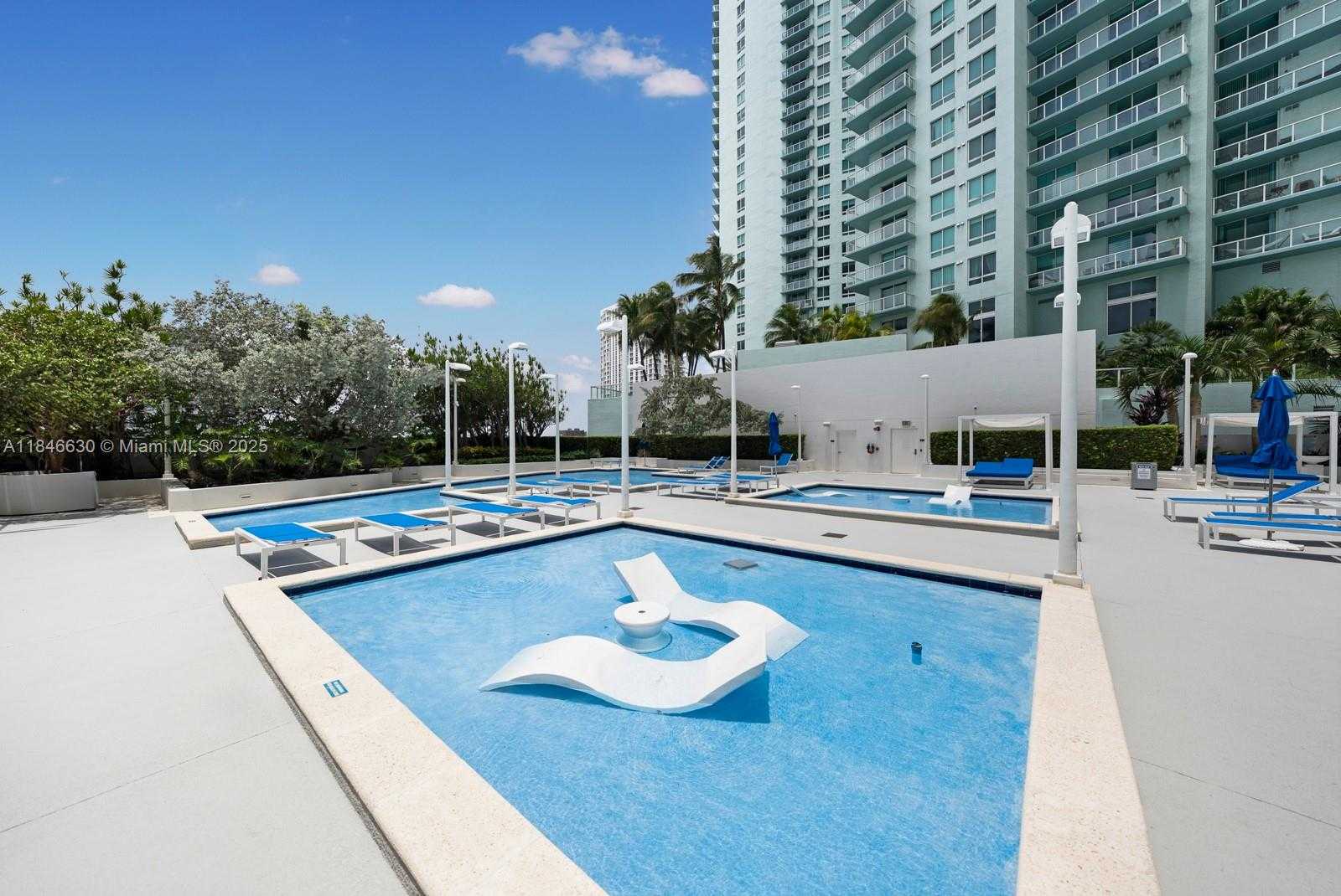 Small Image of 1800 NORTH BAYSHORE DR #2511, Miami Number 23