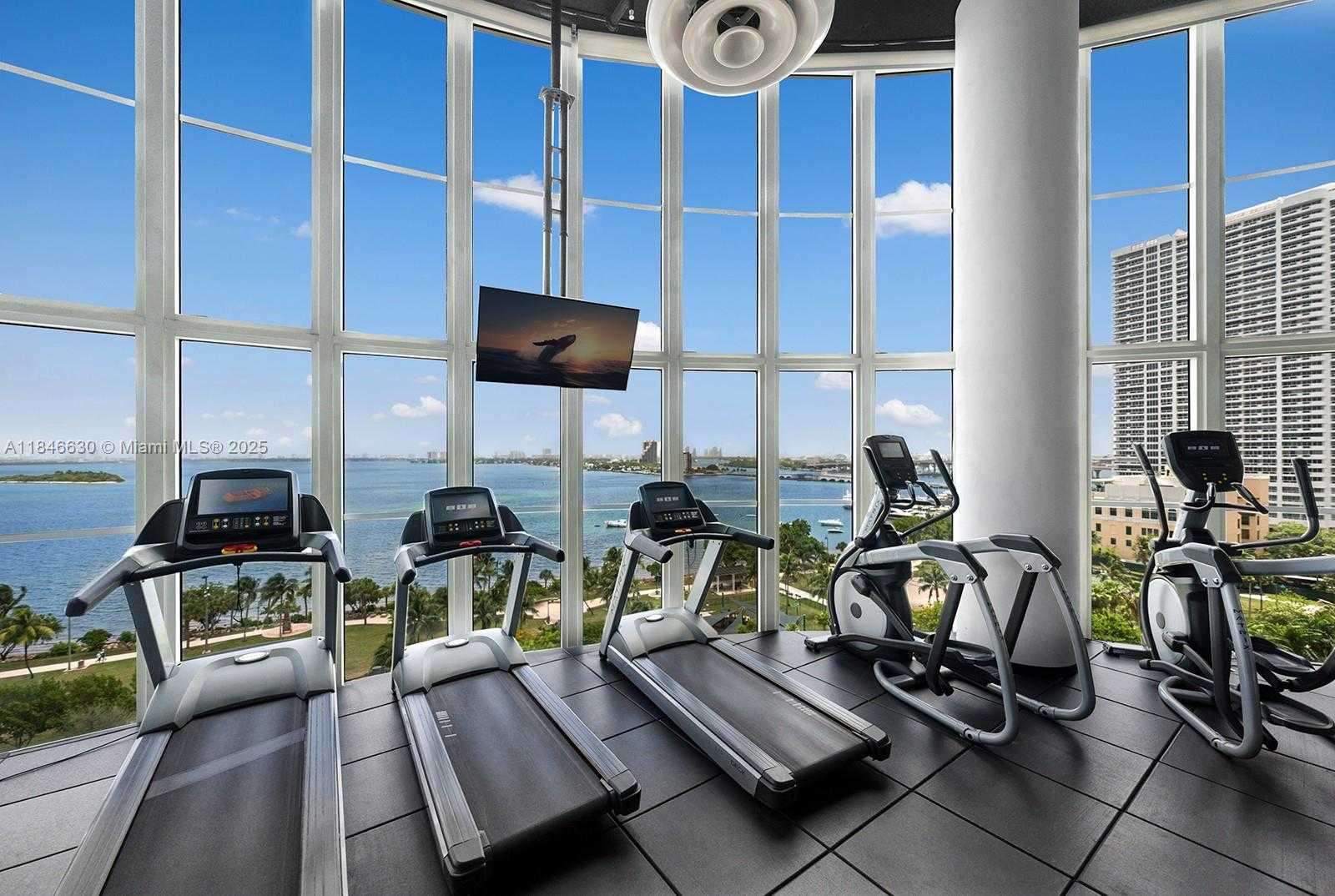 Small Image of 1800 NORTH BAYSHORE DR #2511, Miami Number 27